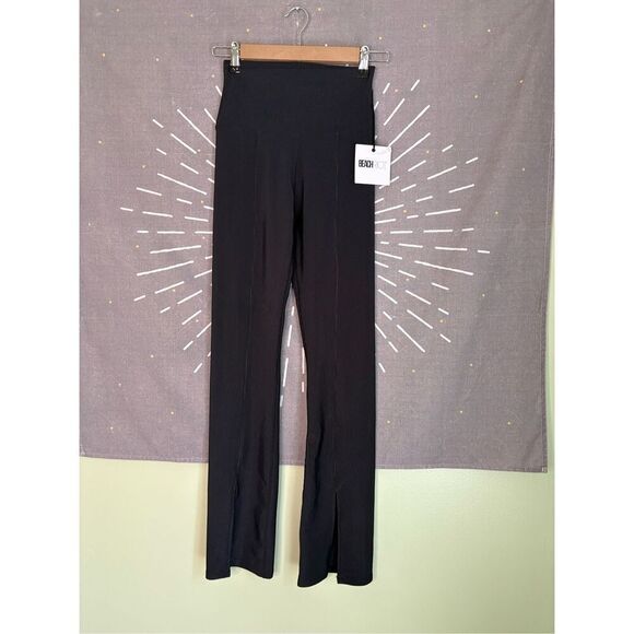 Beach Riot Alani Flared Leggings - Picture 3 of 6